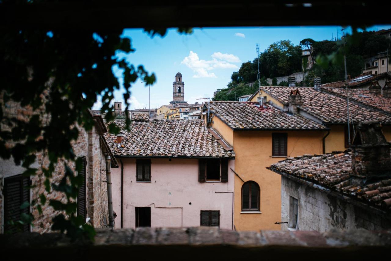 Umbrian Concierge - La Casa Dei Pellari Hotel Перуджа Екстериор снимка